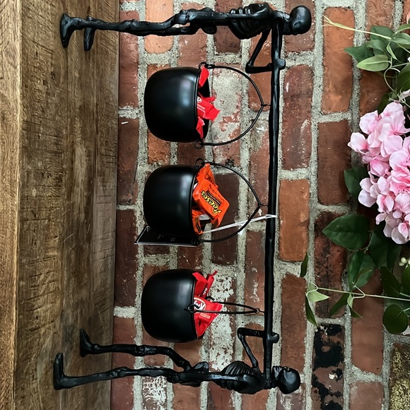 COPY - Martha Stewart Halloween skeleton cauldron, candy dishes - Picture 2 of 11